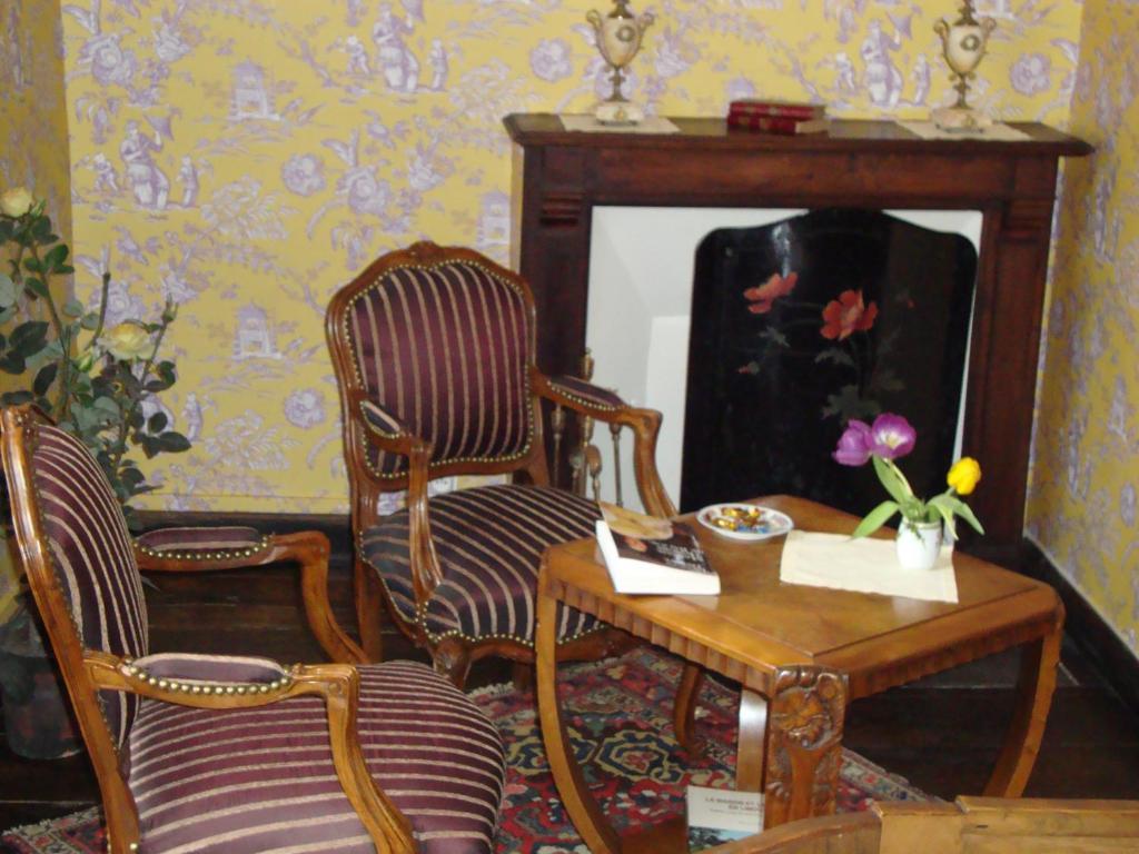 Domaine De La Dame De Lauriere Bed and Breakfast Solignac Habitación foto